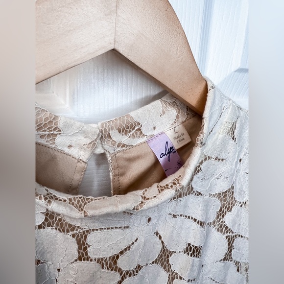 Anthropologie Alya - Floral Lace Halter Top - Size L - Picture 3 of 7